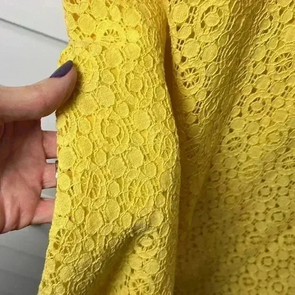 New York & Company Lace Pleated Halter Fit & Flare Dress Size 8 Yellow - Picture 4 of 9